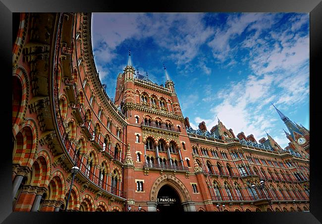  St Pancras Station Hotel, London - Wide Angle Framed Print by Ann McGrath