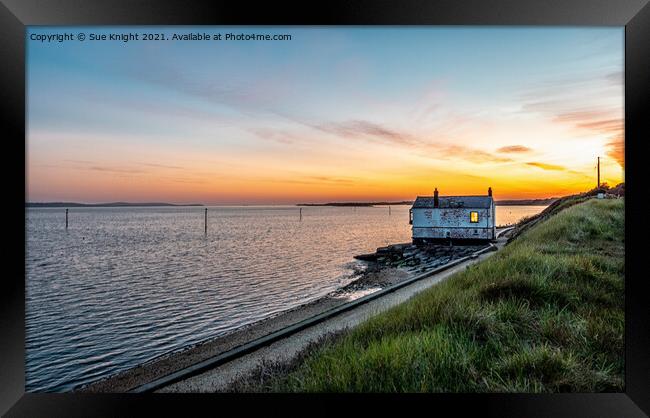 Lepe Boat House and a glorious sunset Framed Print by Sue Knight