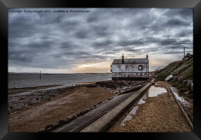 Moody scene of the watch house at Lepe Beach Framed Print by Sue Knight