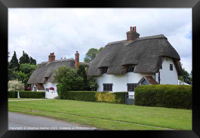 Essex Thatched Cottages Framed Print by Stephen Hamer