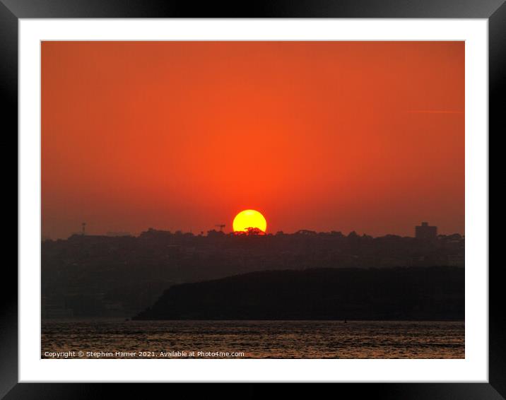 Sydney Setting Sun Framed Mounted Print by Stephen Hamer