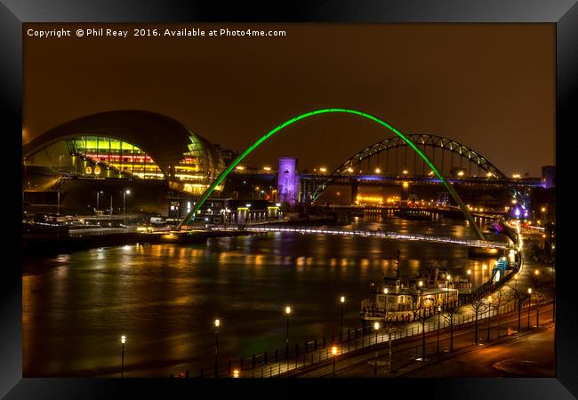 The Tyne at night.  Framed Print by Phil Reay