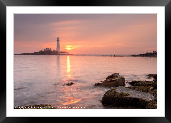 St Mary's island Framed Mounted Print by Phil Reay