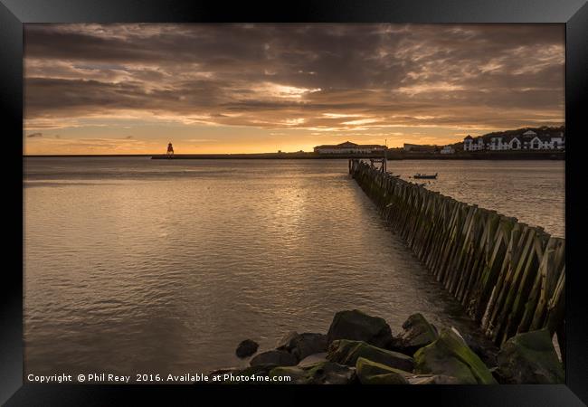 Mouth of the River Tyne Framed Print by Phil Reay