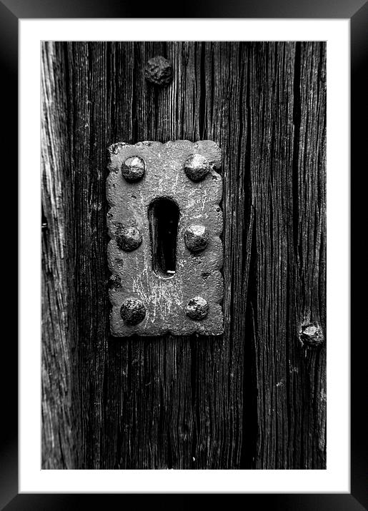  Keyhole Framed Mounted Print by Gary Schulze