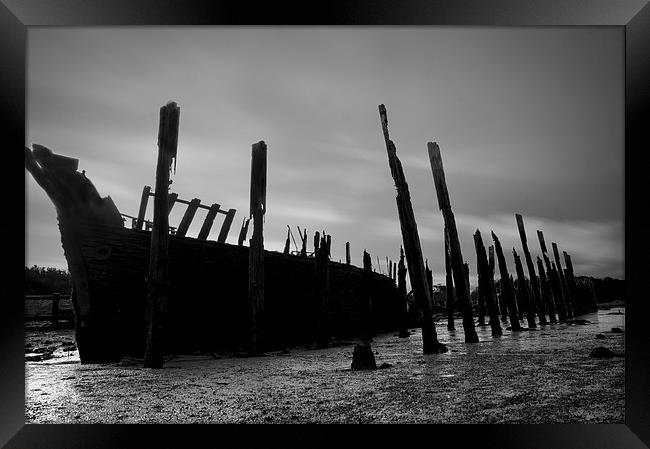  Shipwreck Framed Print by Gary Schulze