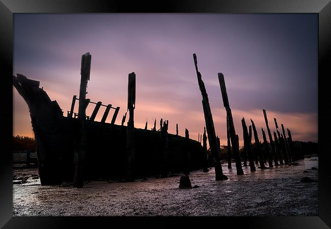  Sunset shipwreck Framed Print by Gary Schulze