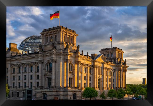 The Reichstag At Sunset In Berlin Framed Print by Artur Bogacki