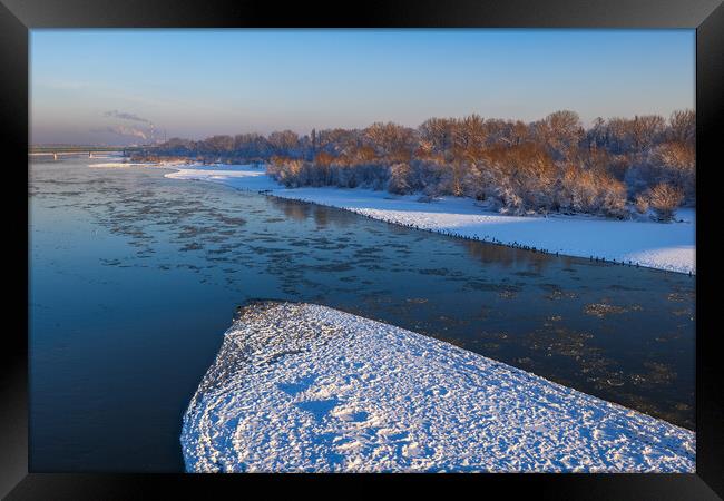 Winter At Vistula River In Warsaw Framed Print by Artur Bogacki