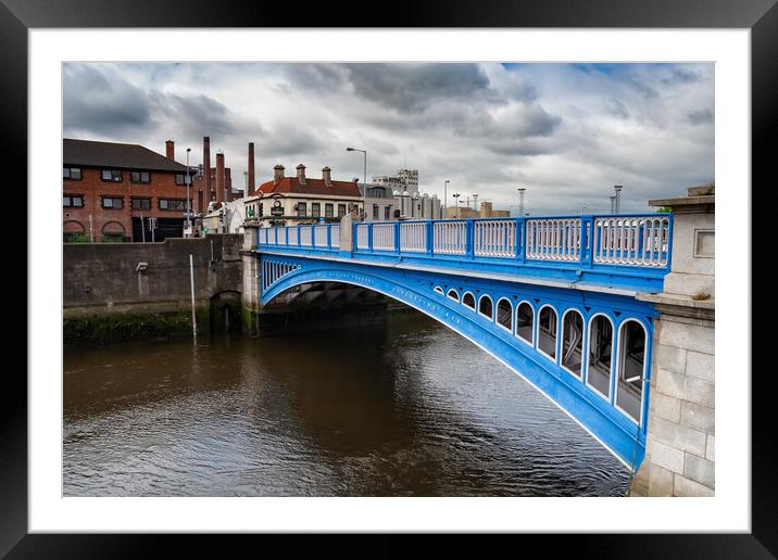 Rory O’More Bridge In Dublin Framed Mounted Print by Artur Bogacki