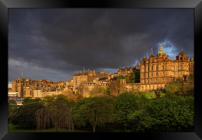 Edinburgh Sunset Skyline In Scotland Framed Print by Artur Bogacki