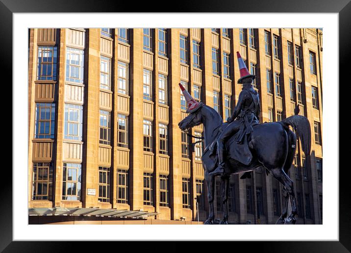 The Duke of Wellington, Glasgow at sunset. Framed Mounted Print by Rich Fotografi 