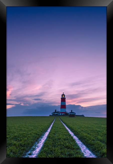 Happisburgh Lighthouse at sunset. Framed Print by Bill Allsopp