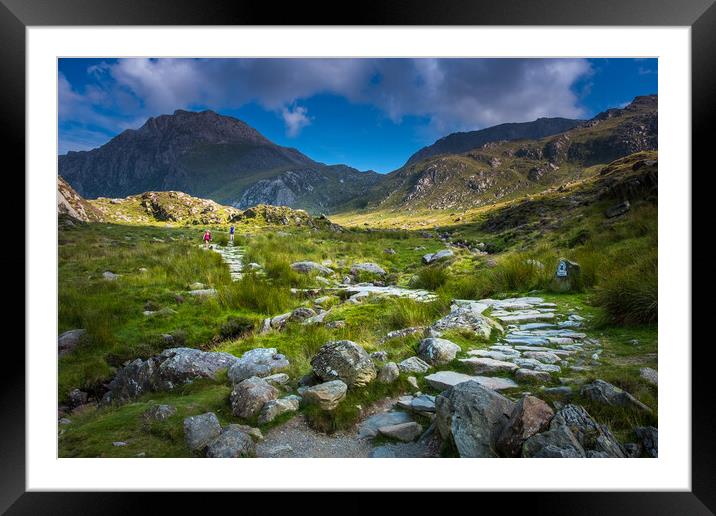 Walking in the mountains. Framed Mounted Print by Bill Allsopp