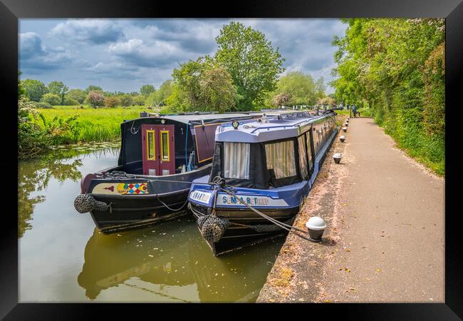 Narrowboats at Cossington. Framed Print by Bill Allsopp