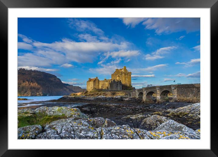 Eileen Donan castle. Framed Mounted Print by Bill Allsopp