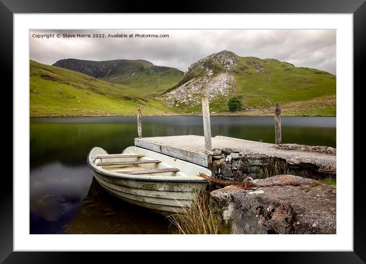 Llyn Dywarchen Rowing Boat Framed Mounted Print by Steve Morris