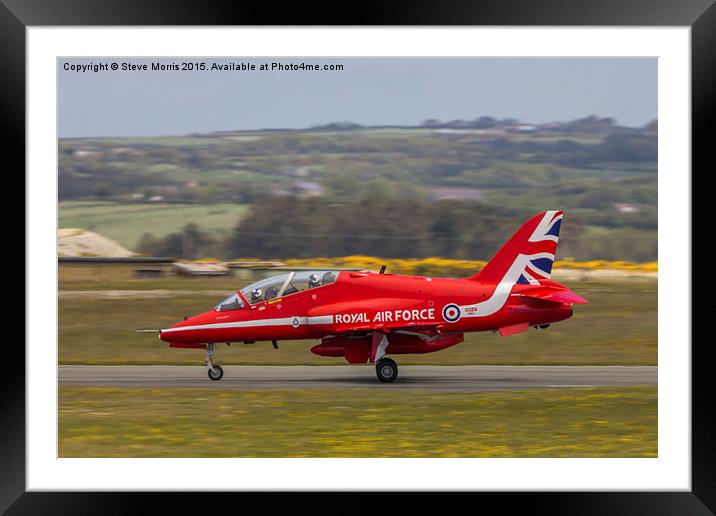  Red Arrows Hawk Framed Mounted Print by Steve Morris