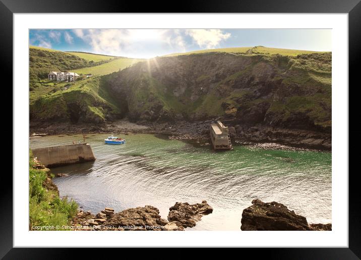 Port Isaac in North Cornwall England sea port Framed Mounted Print by Simon Bratt LRPS