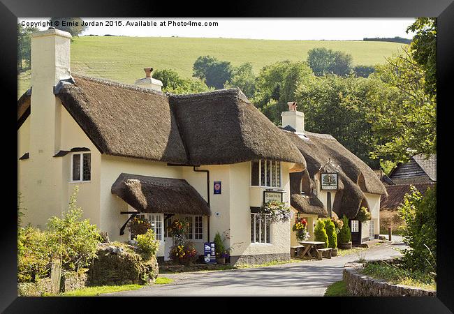  Royal Oak Inn, Winsford,Somerset Framed Print by Ernie Jordan