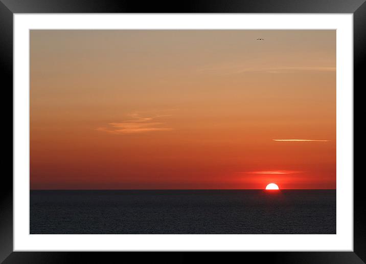  Cornish sunset with the sun setting into the atla Framed Mounted Print by Chris Warham