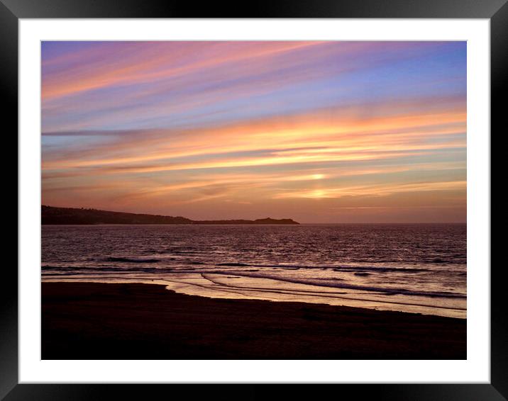 Golden hues over Hayle Beach Framed Mounted Print by Beryl Curran