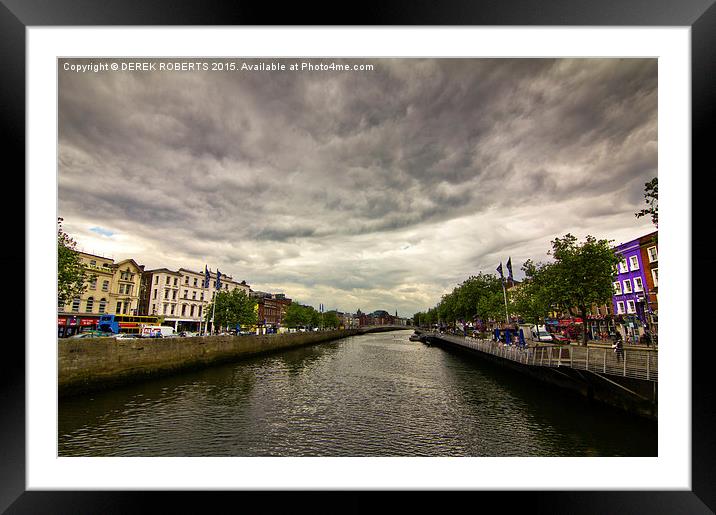 View to the Ha'penny Bridge Dublin on a stormy day Framed Mounted Print by DEREK ROBERTS