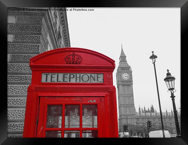 London telephone box Framed Print by Claudio Divizia