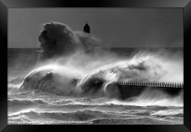 Wild Roker Framed Print by Ray Pritchard