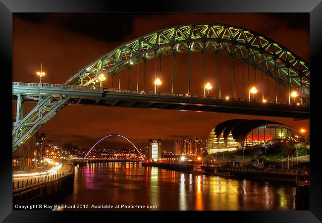 Evening On The Tyne Framed Print by Ray Pritchard