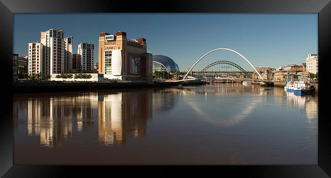 River Tyne (Great North Run Edition) Framed Print by Ray Pritchard