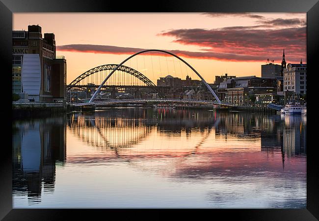 River Tyne At Newcastle Framed Print by Ray Pritchard
