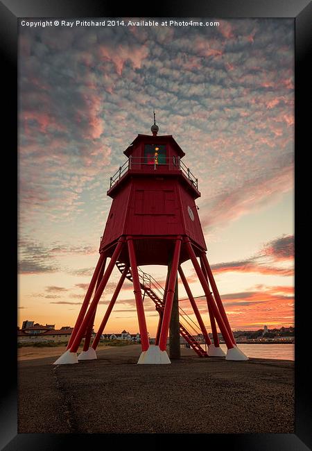  Herd Lighthouse at Sunset Framed Print by Ray Pritchard