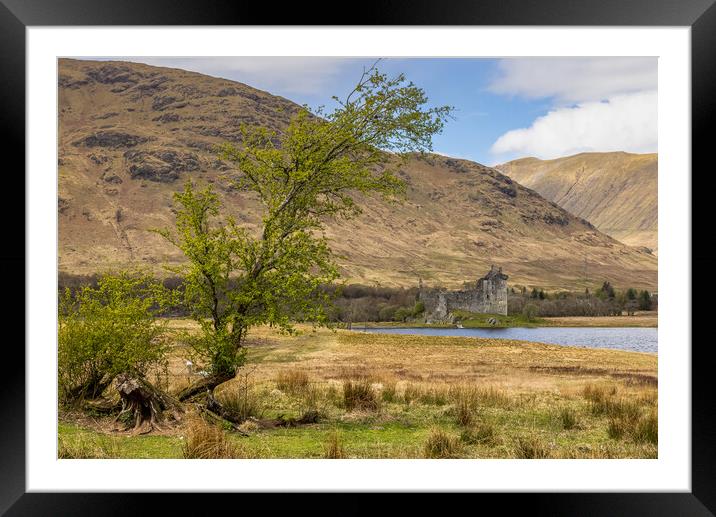 Kilchurn Castle Framed Mounted Print by chris smith