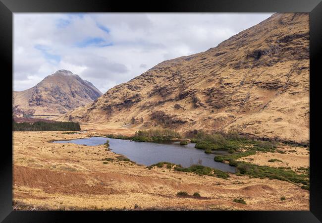 The Scottish Highlands scenic landscape Framed Print by chris smith