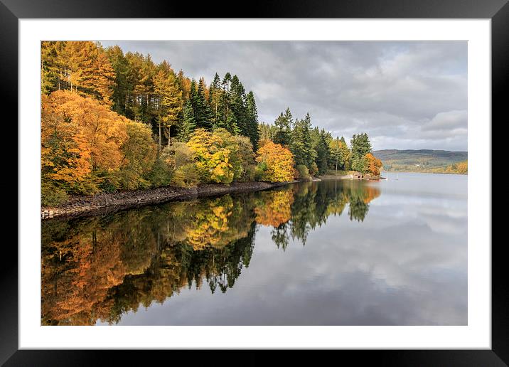 lake vyrnwy   Framed Mounted Print by chris smith