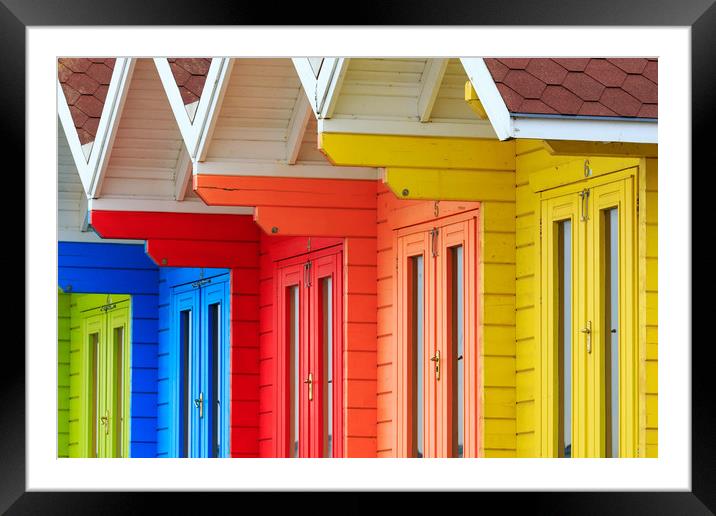Beach huts Framed Mounted Print by chris smith