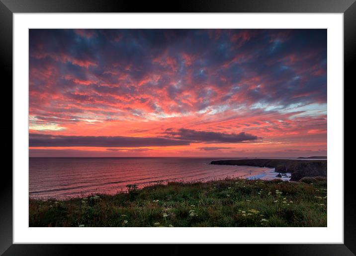 Bedruthan steps  Framed Mounted Print by chris smith