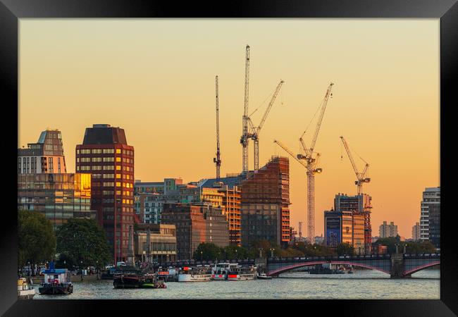 London at sunrise   Framed Print by chris smith