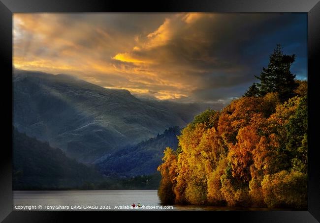 AUTUMN SCULLING - DERWENT WATER AT SUNSET Framed Print by Tony Sharp LRPS CPAGB