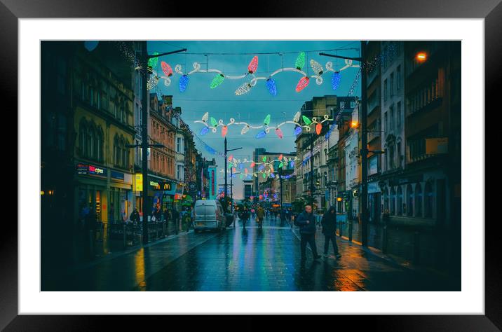 St Mary's Street, Cardiff Framed Mounted Print by Richard Downs