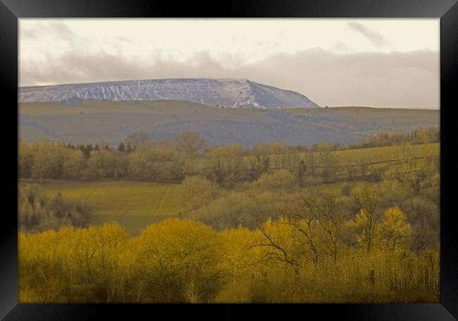 Brecon Beacon view from herefordshire Framed Print by paul ratcliffe