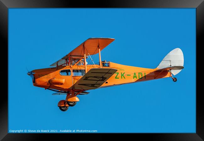 de Havilland DH83 Fox Moth Framed Print by Steve de Roeck