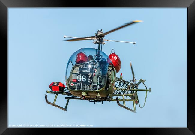 Bell 47 helicopter MASH Framed Print by Steve de Roeck