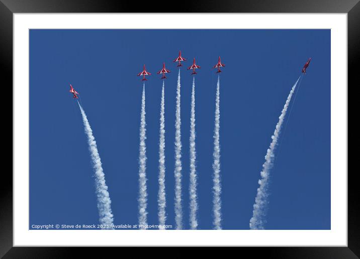 Red Arrows Aerobatic Display Team Framed Mounted Print by Steve de Roeck