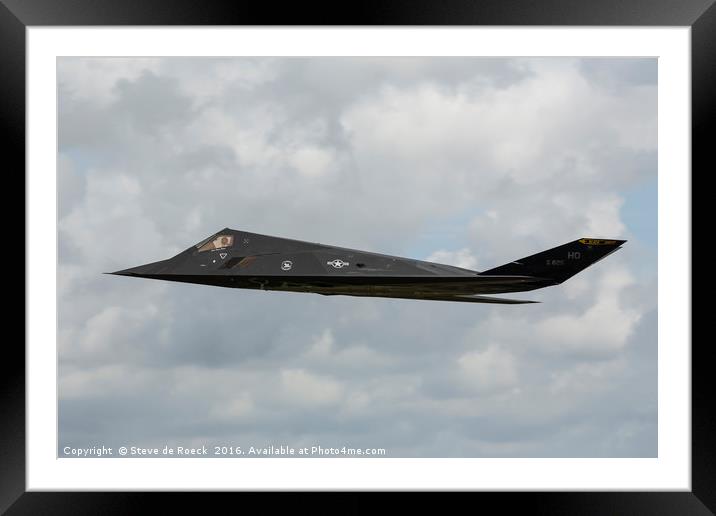 Lockheed F117 Nighthawk Stealth Bomber Framed Mounted Print by Steve de Roeck