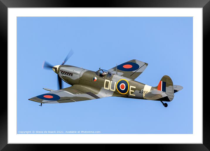 Spitfire Swoop Framed Mounted Print by Steve de Roeck