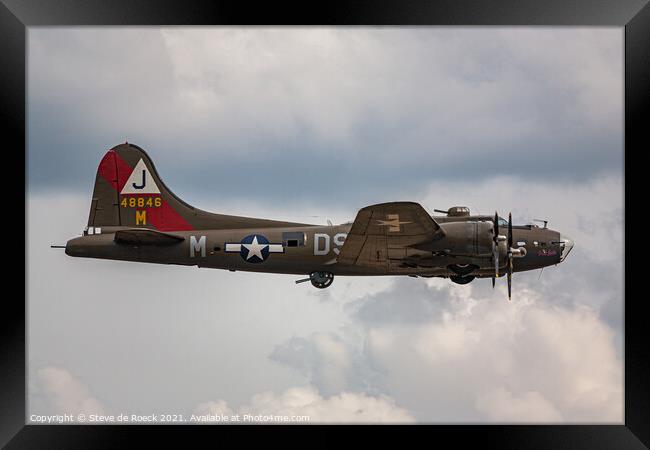 Boeing B17 Pink Lady Close Fly Past Framed Print by Steve de Roeck