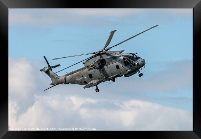 Royal Navy Merlin Helicopter Framed Print by Steve de Roeck