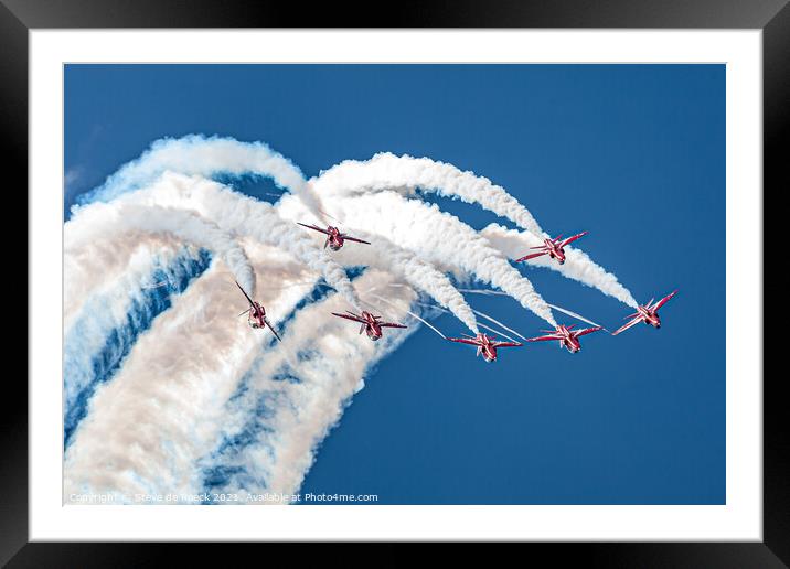 Red Arrows Over The Top. Framed Mounted Print by Steve de Roeck